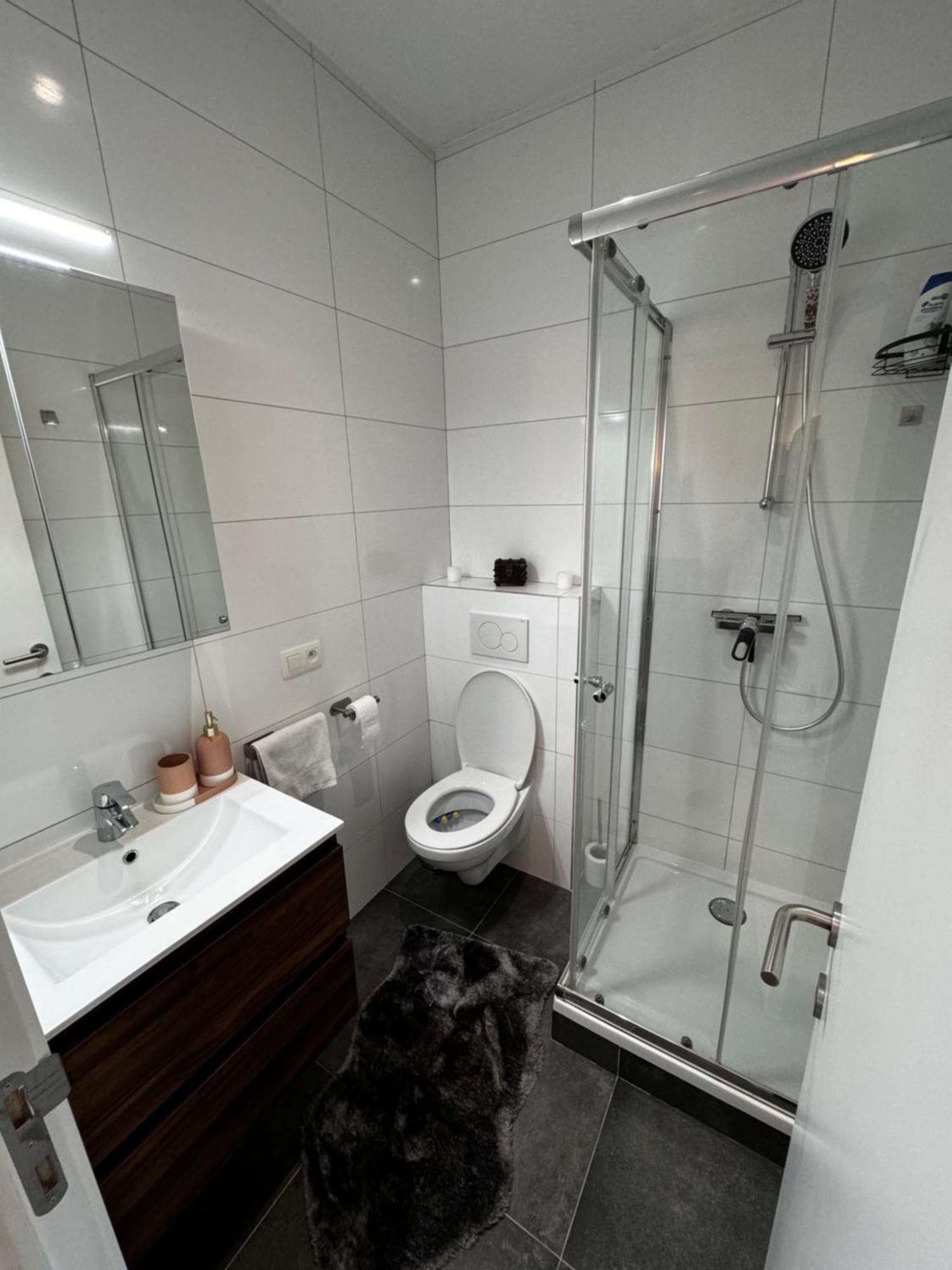 Cozy South-Up Apartment Brussel Bagian luar foto